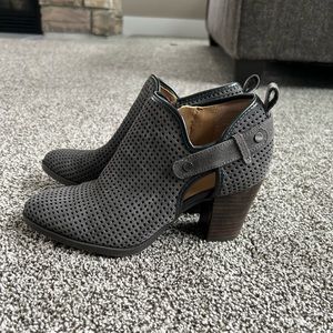 SOLD! Women’s Booties